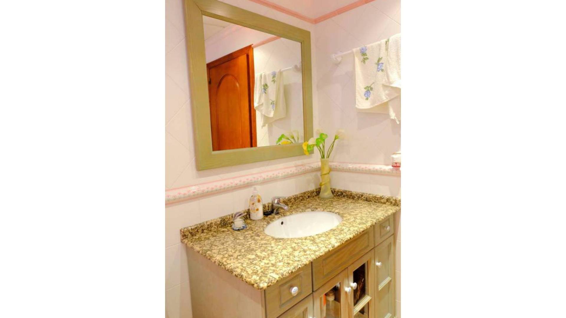 Second hand - Independent villa - Orihuela