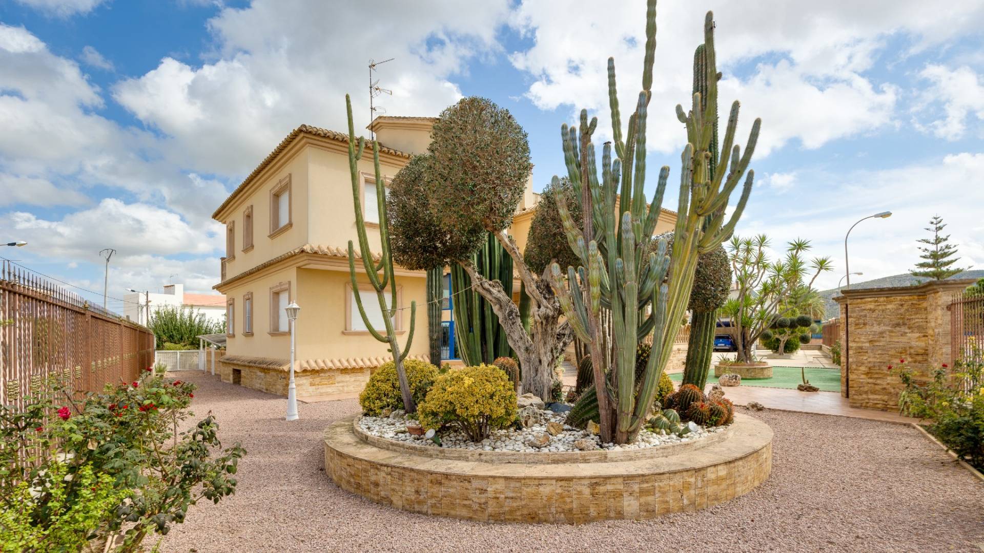 Second hand - Independent villa - Orihuela