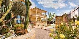 Second hand - Independent villa - Orihuela