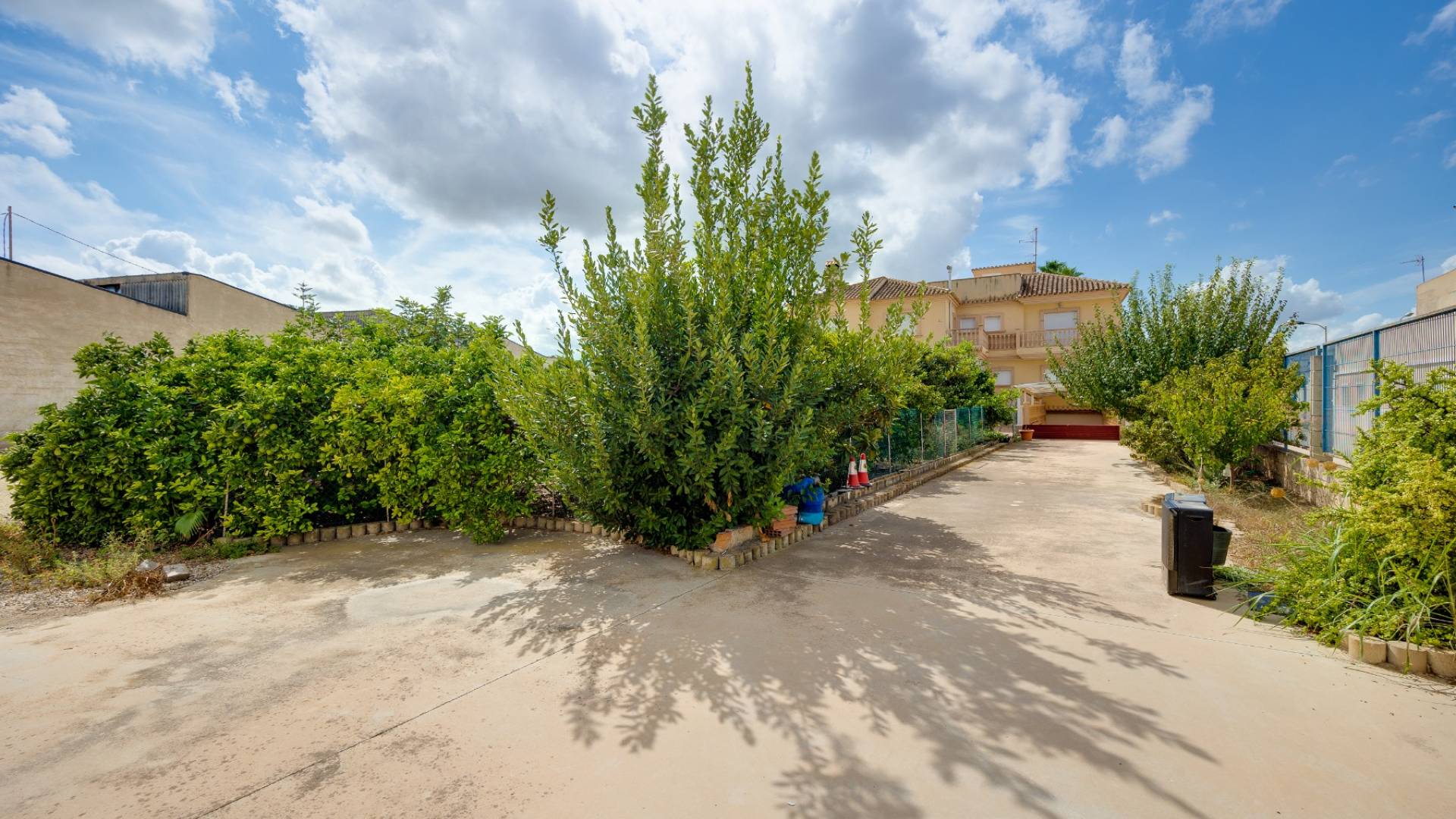 Second hand - Independent villa - Orihuela