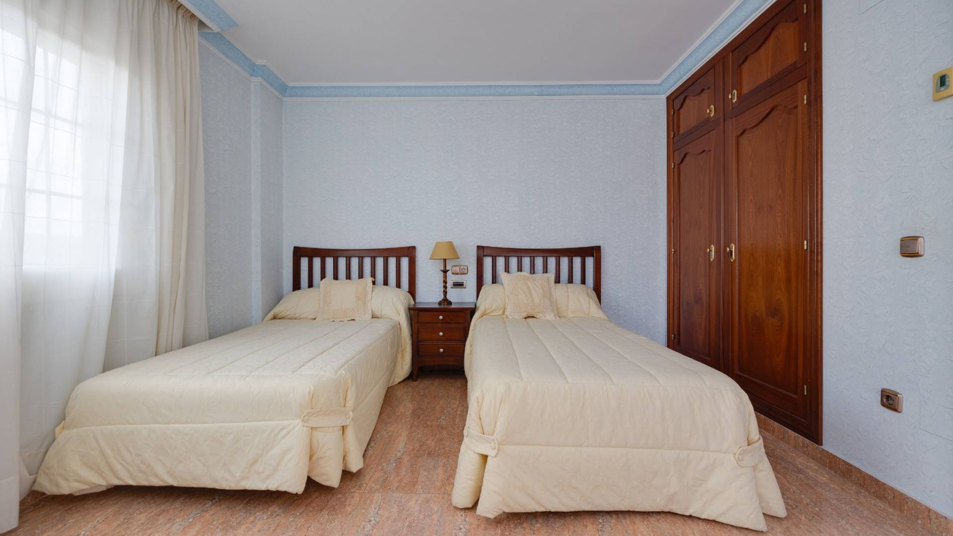 Second hand - Independent villa - Orihuela