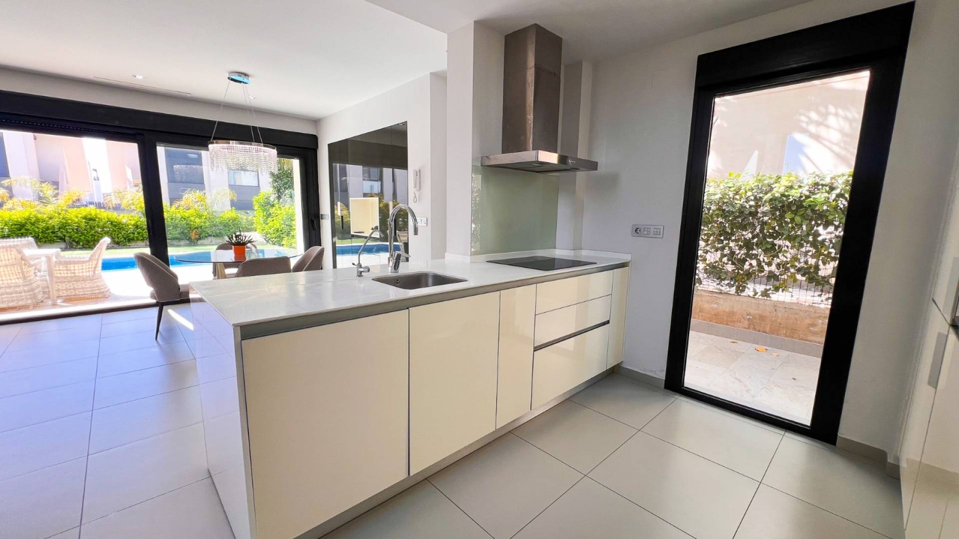 Second hand - Independent villa - Rojales