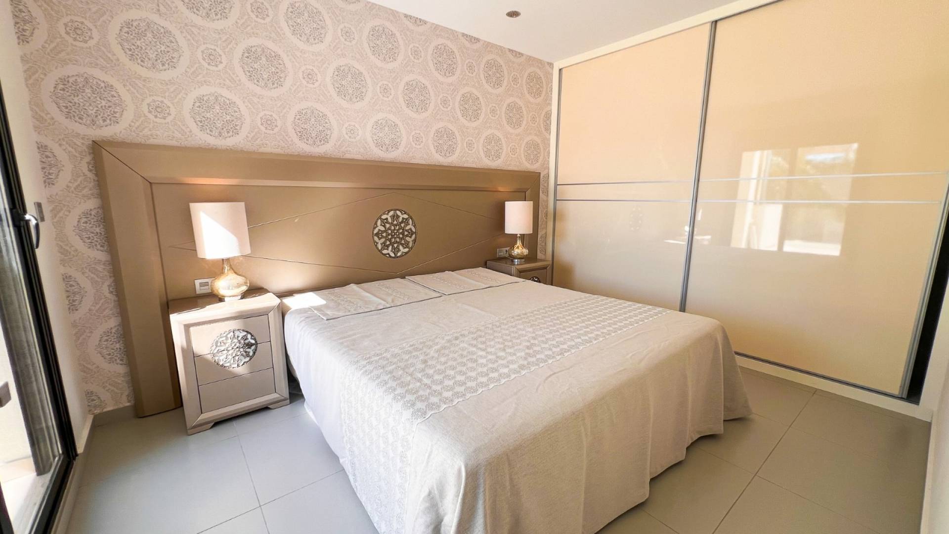 Second hand - Independent villa - Rojales