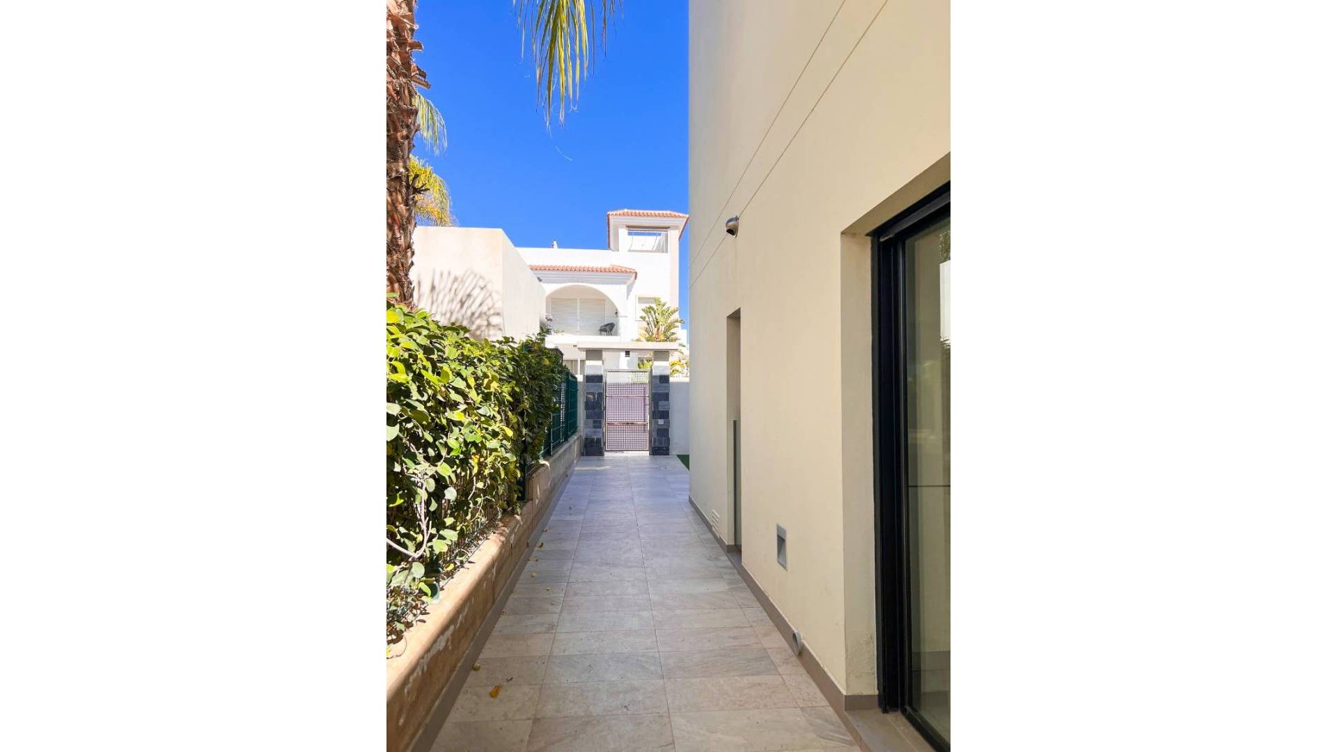 Second hand - Independent villa - Rojales