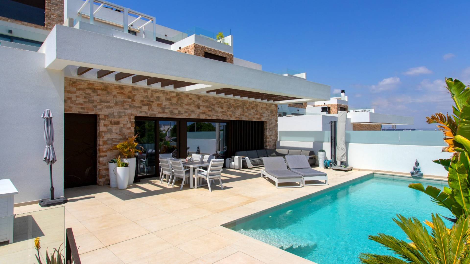 Second hand - Independent villa - Rojales