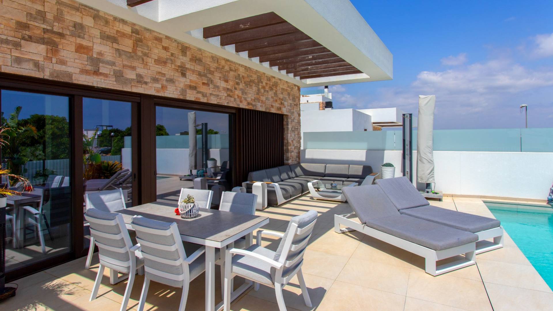 Second hand - Independent villa - Rojales