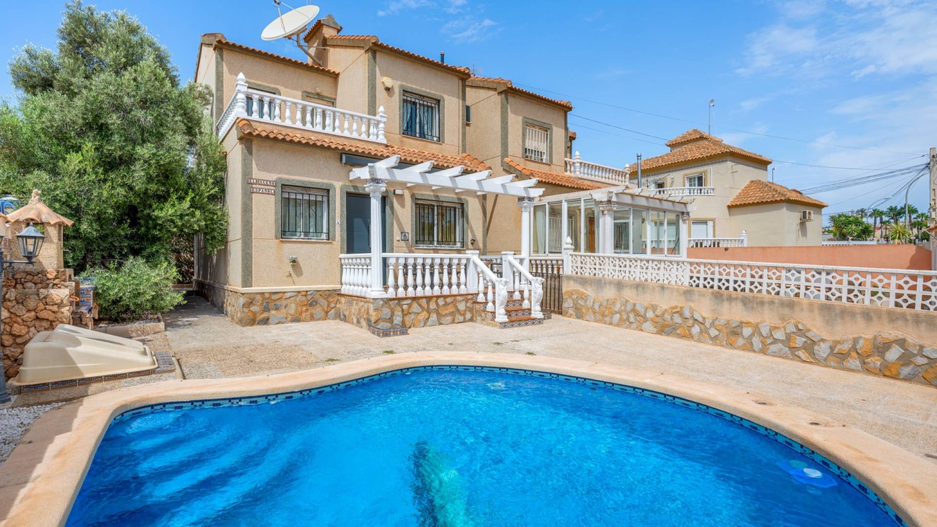 Second hand - Independent villa - San Miguel de Salinas - Blue Lagoon - El Galan