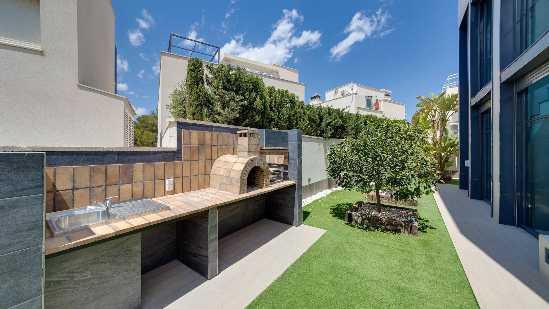 Second hand - Independent villa - San Miguel de Salinas - Cerro del Sol