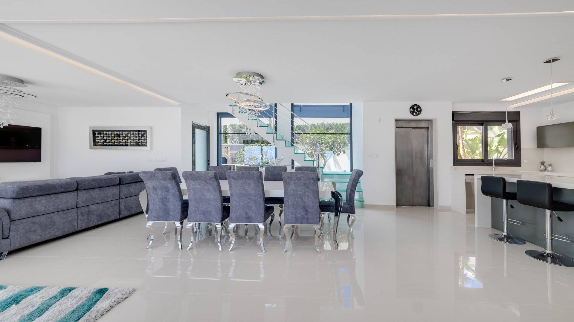 Second hand - Independent villa - San Miguel de Salinas - Cerro del Sol