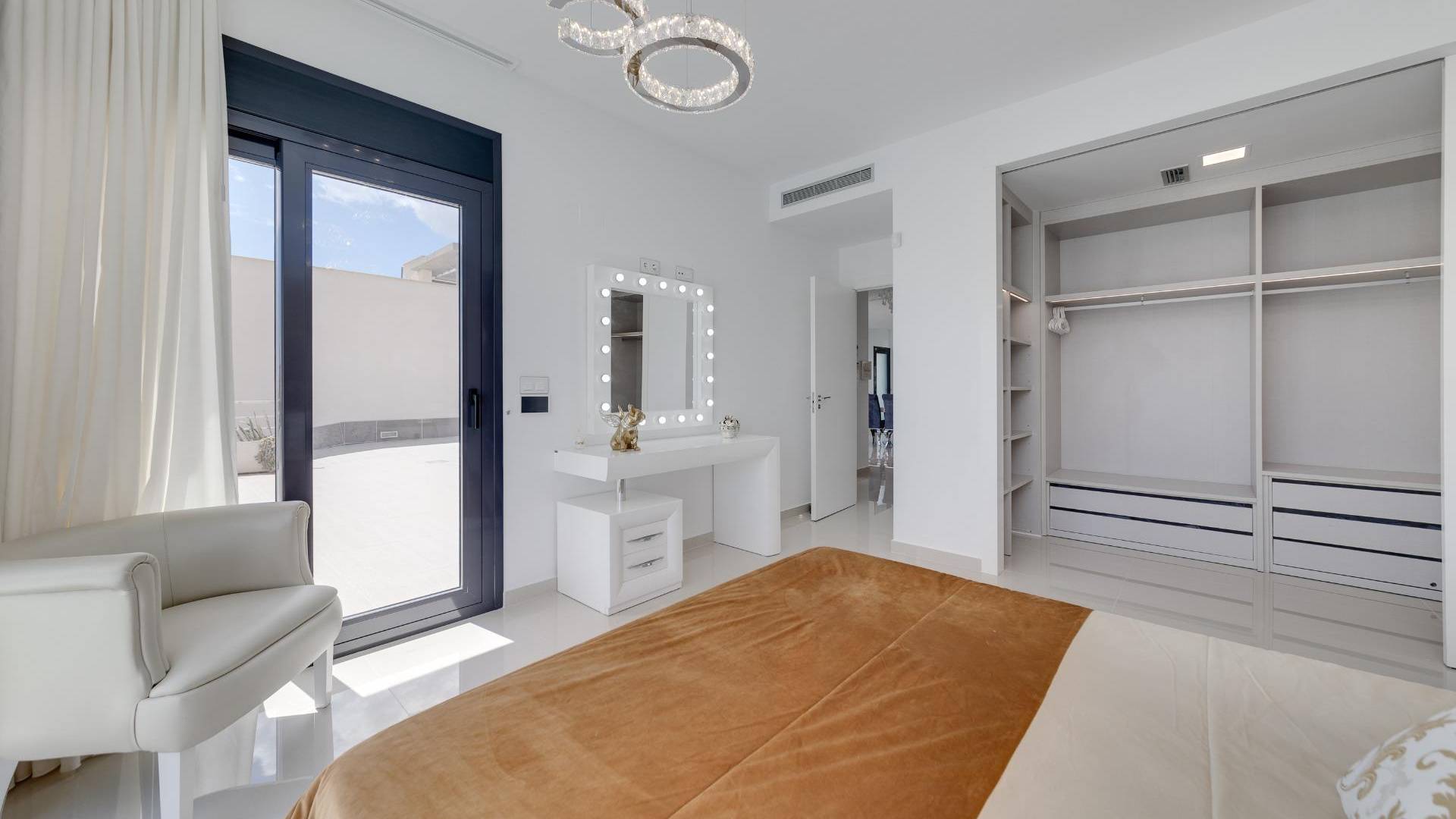 Second hand - Independent villa - San Miguel de Salinas - Cerro del Sol