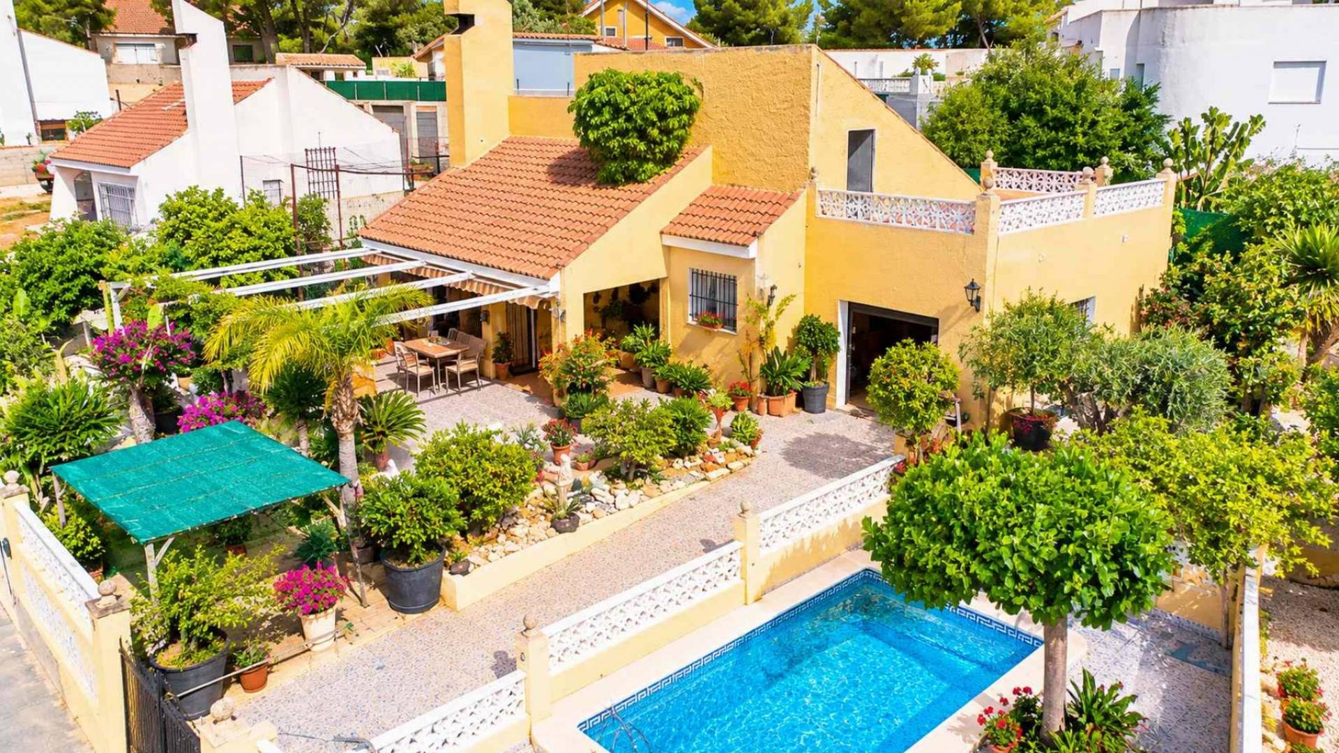 Second hand - Independent villa - San Miguel de Salinas - Ciudad de las comunicaciones