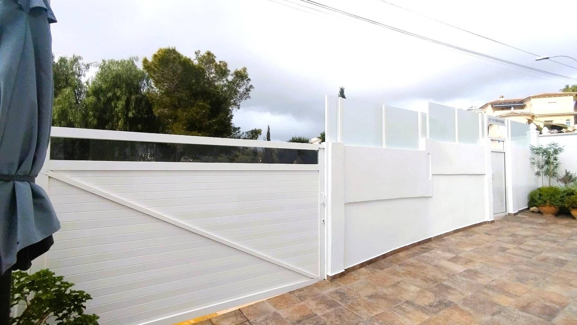 Second hand - Independent villa - San Miguel de Salinas - Las filipinas