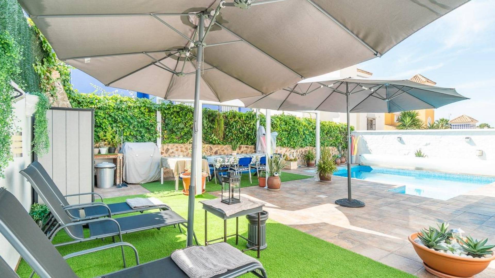 Second hand - Independent villa - San Miguel de Salinas - Las filipinas