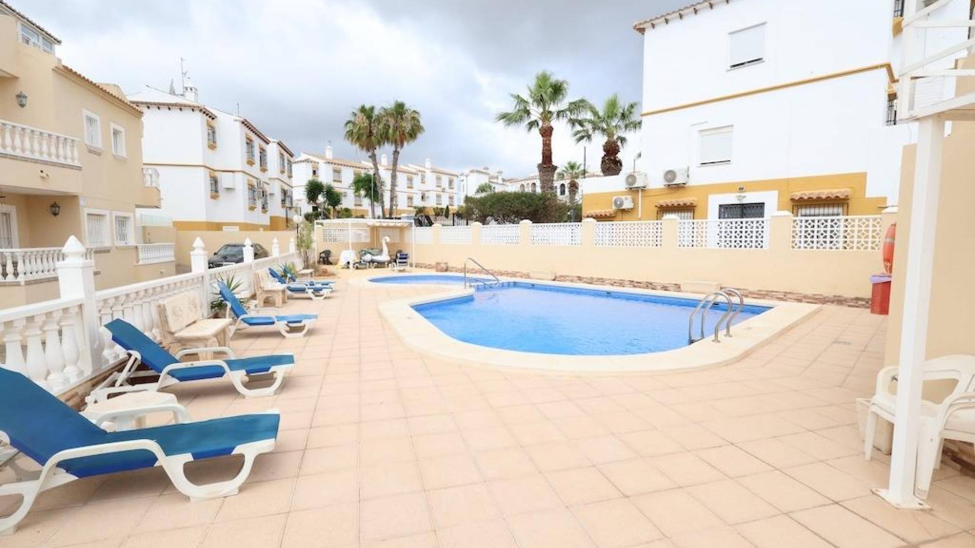 Second hand - Independent villa - San Miguel de Salinas - LAS FILIPINAS
