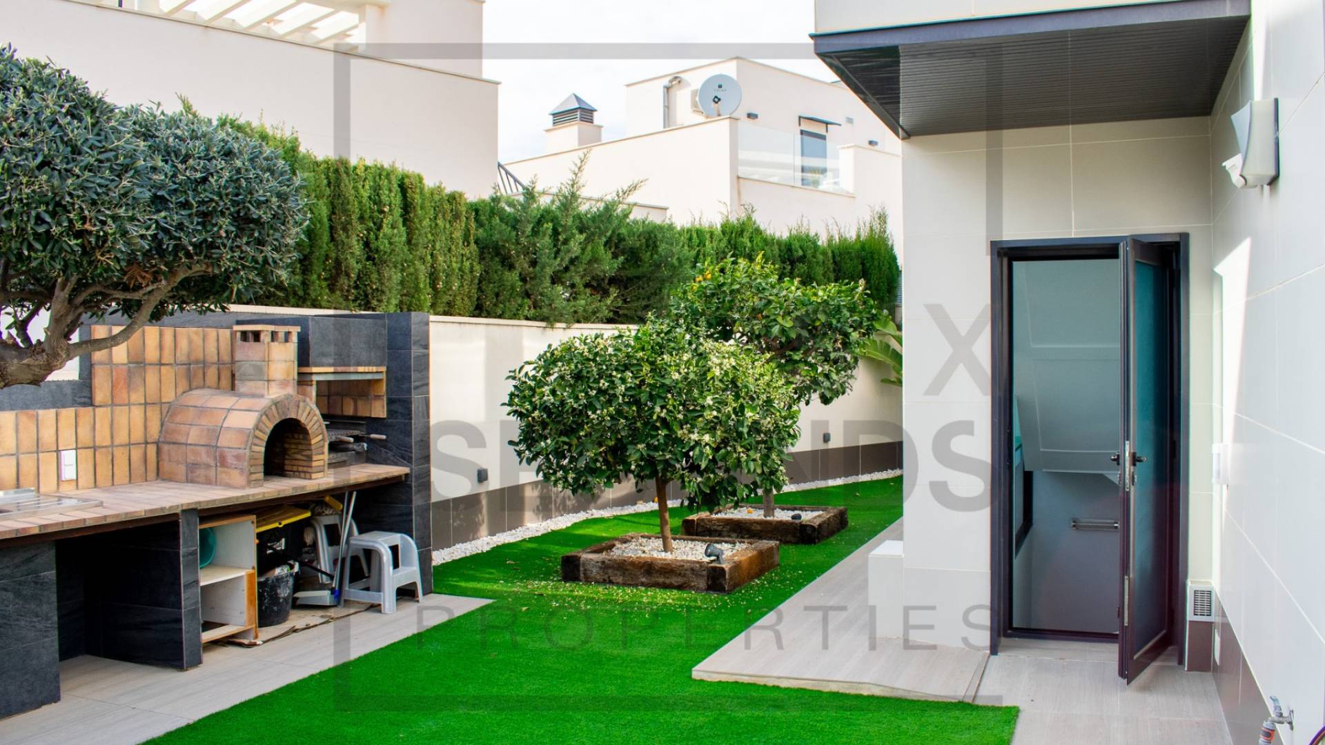 Second hand - Independent villa - San Miguel de Salinas - Urbanizaciones