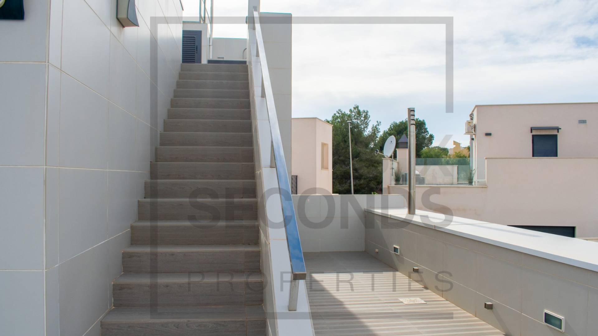 Second hand - Independent villa - San Miguel de Salinas - Urbanizaciones