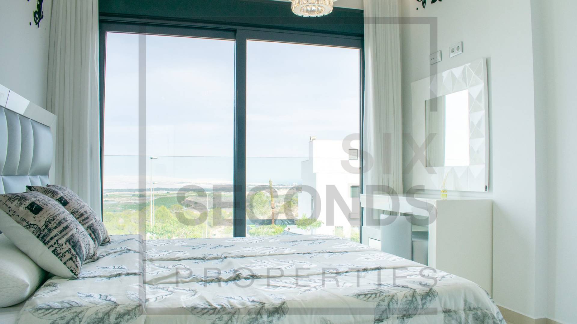 Second hand - Independent villa - San Miguel de Salinas - Urbanizaciones