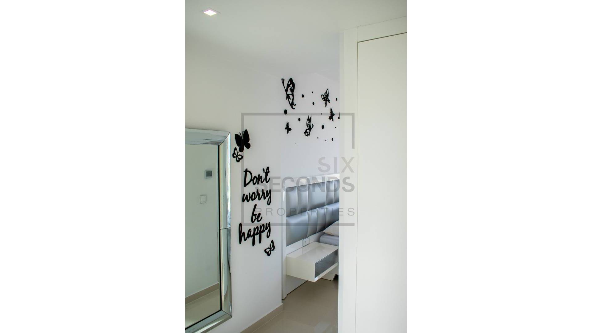 Second hand - Independent villa - San Miguel de Salinas - Urbanizaciones