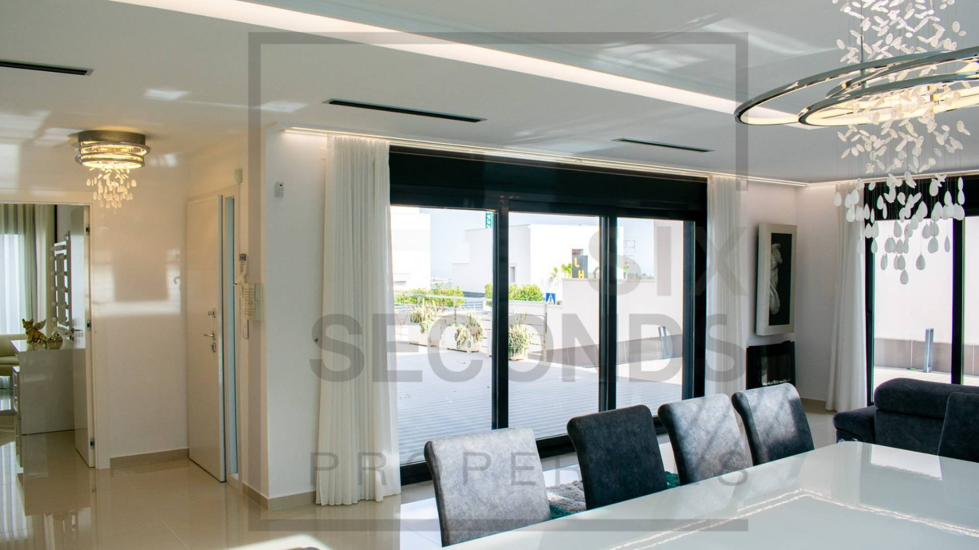 Second hand - Independent villa - San Miguel de Salinas - Urbanizaciones