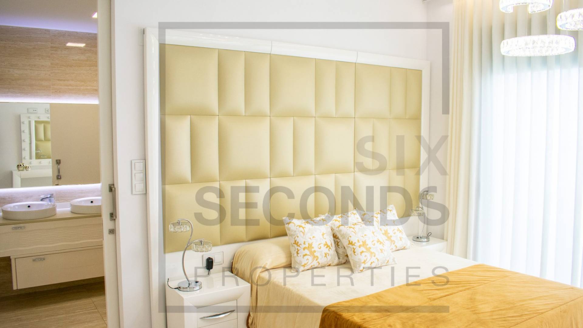 Second hand - Independent villa - San Miguel de Salinas - Urbanizaciones