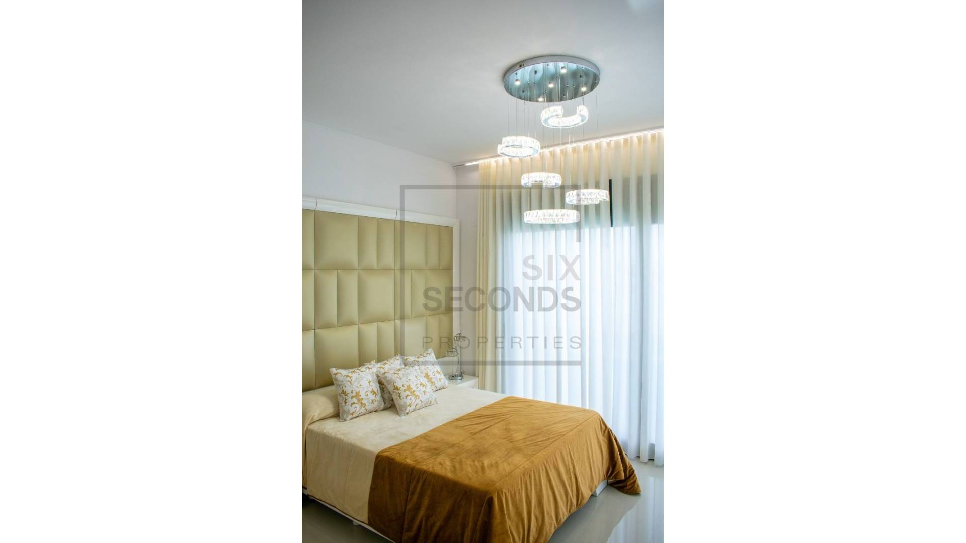 Second hand - Independent villa - San Miguel de Salinas - Urbanizaciones