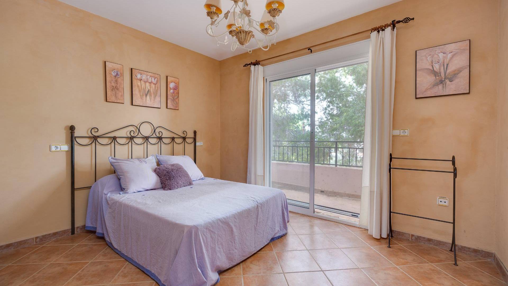 Second hand - Independent villa - San Miguel de Salinas