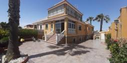 Second hand - Independent villa - Torrevieja - Aguas nuevas 1