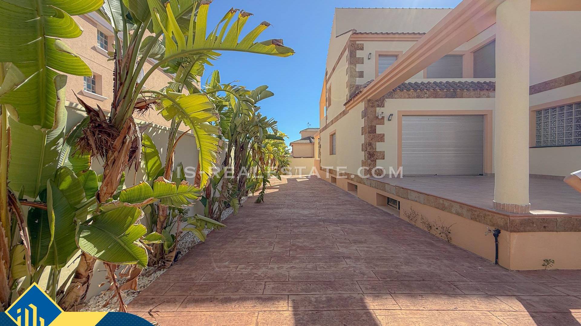 Second hand - Independent villa - Torrevieja - Aguas nuevas 2