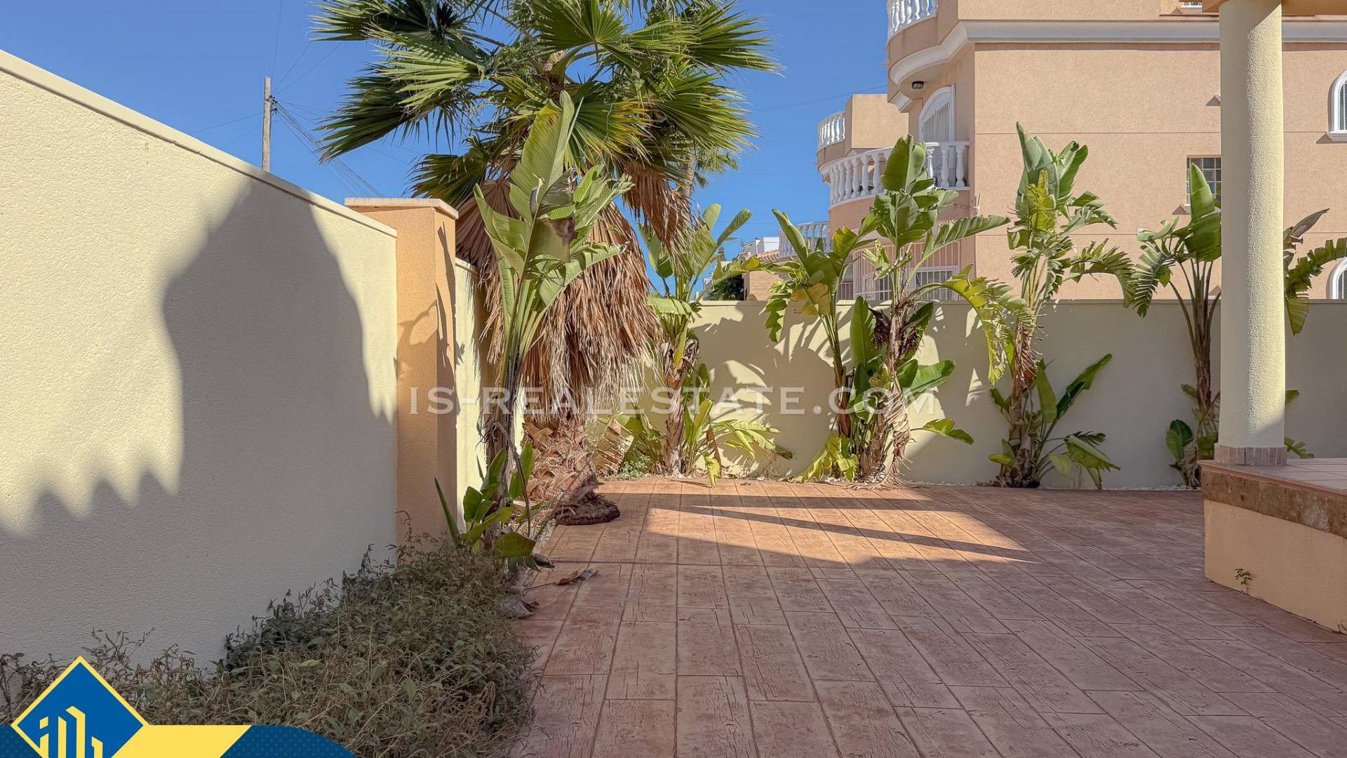 Second hand - Independent villa - Torrevieja - Aguas nuevas 2