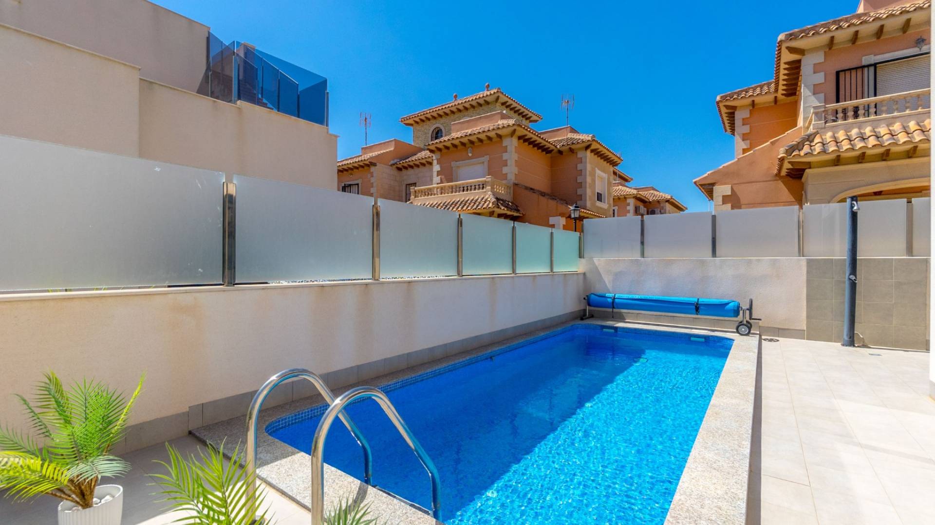 Second hand - Independent villa - Torrevieja - Aguas Nuevas
