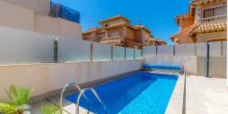 Second hand - Independent villa - Torrevieja - Aguas Nuevas