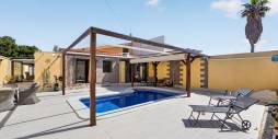 Second hand - Independent villa - Torrevieja - Aguas Nuevas