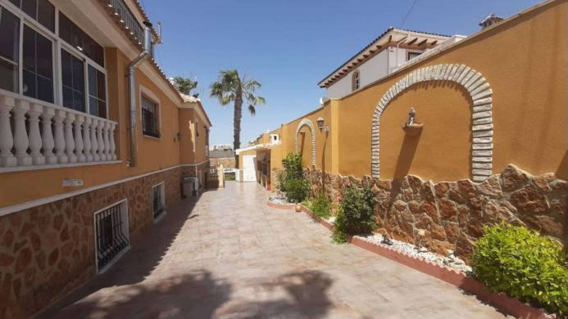 Second hand - Independent villa - Torrevieja - Aguas Nuevas