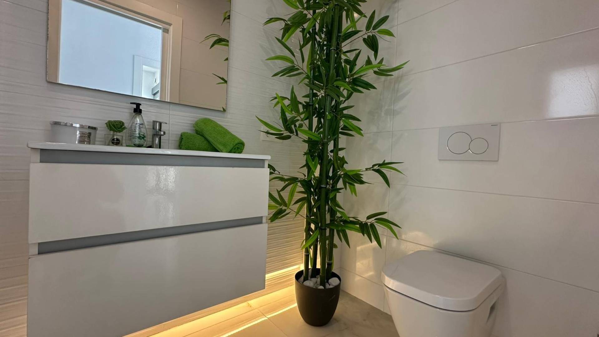 Second hand - Independent villa - Torrevieja - Cabo Cervera