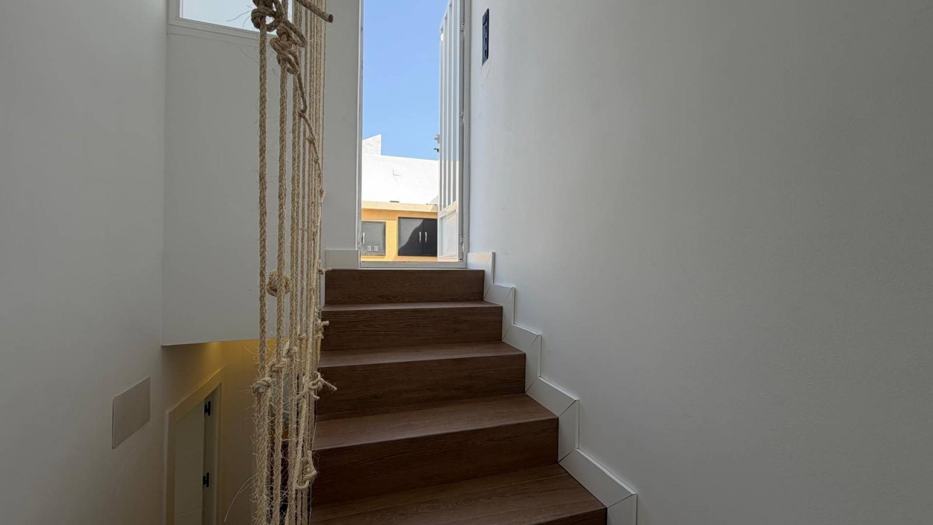 Second hand - Independent villa - Torrevieja - Calas blanca