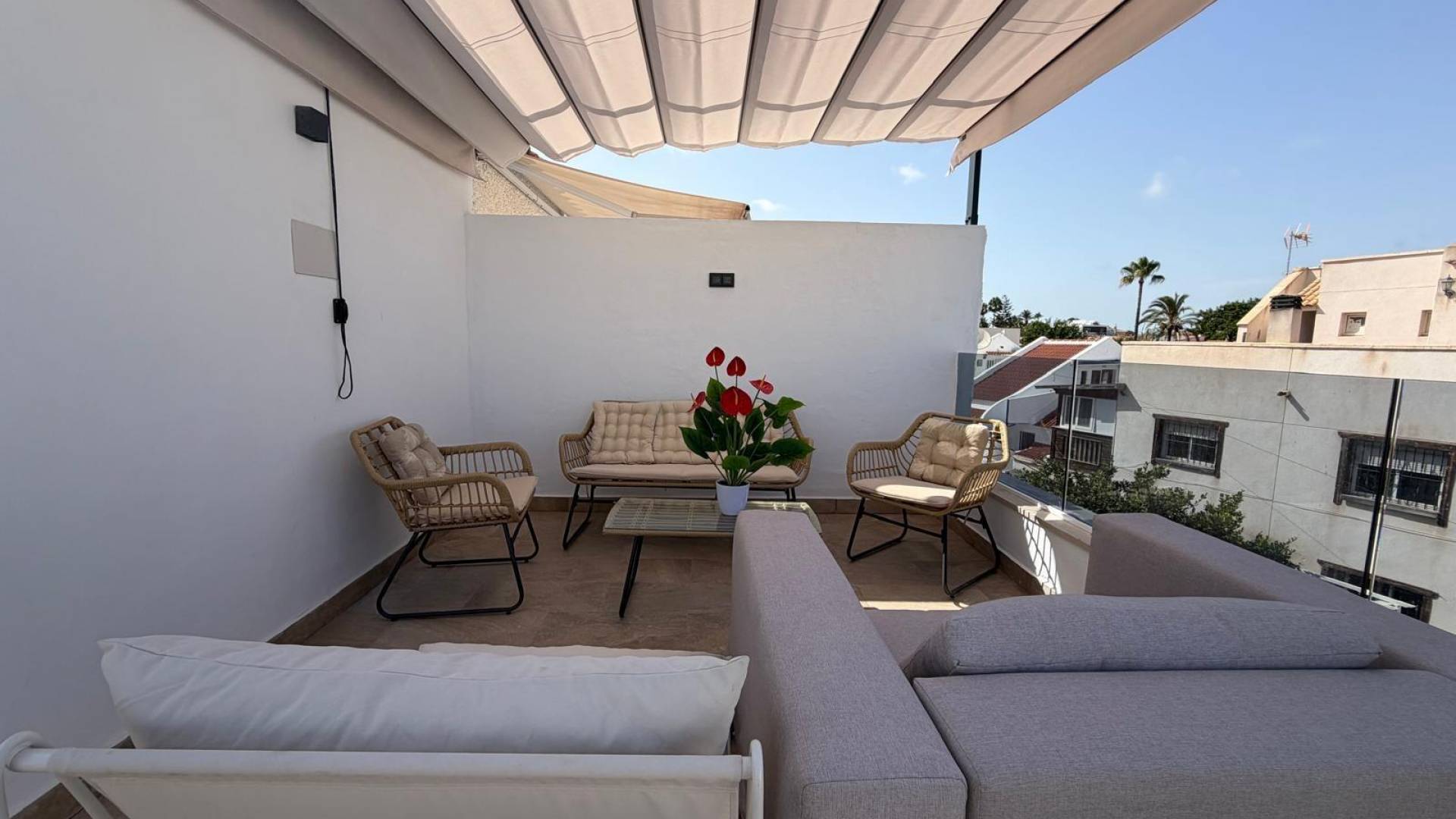 Second hand - Independent villa - Torrevieja - Calas blanca