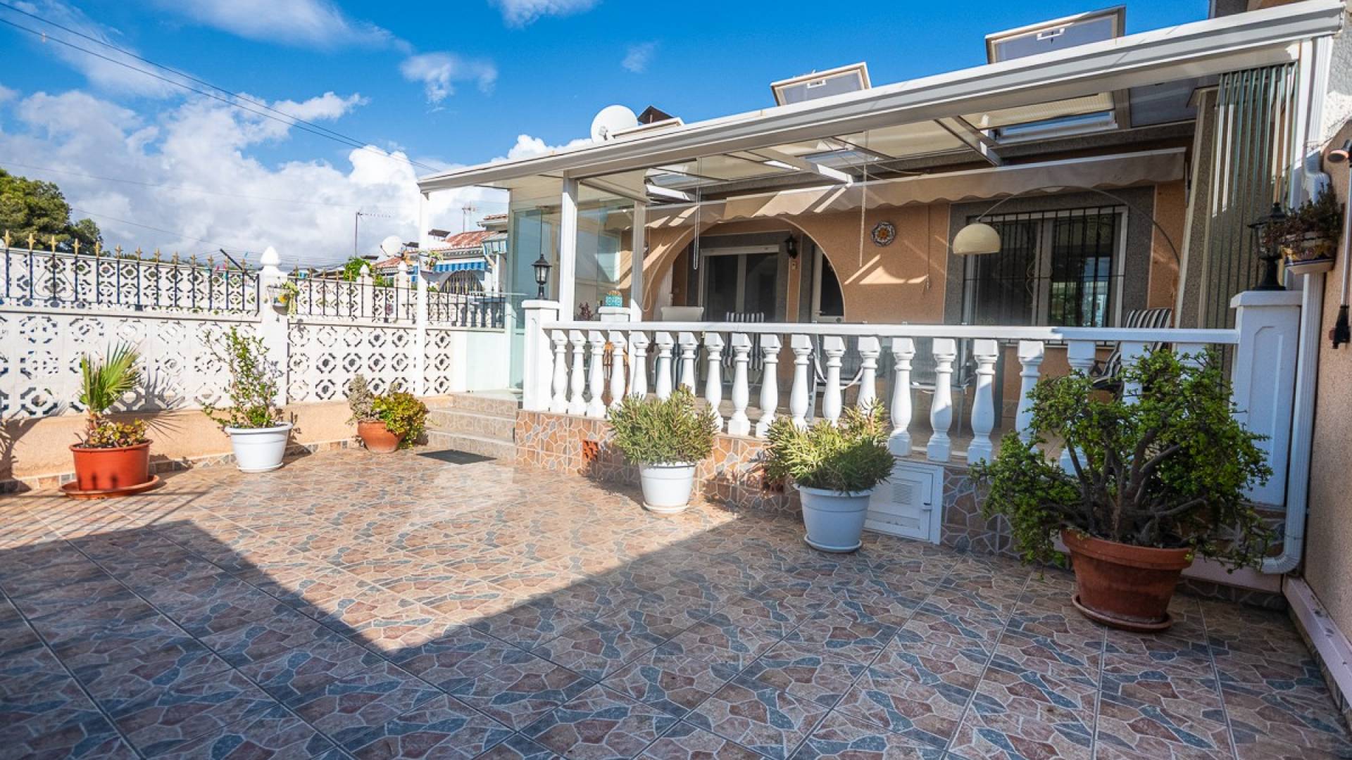 Second hand - Independent villa - Torrevieja - Calas Blancas