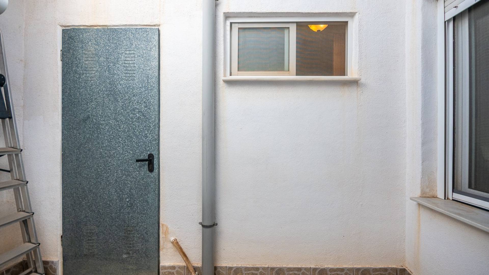 Second hand - Independent villa - Torrevieja - Calas Blancas