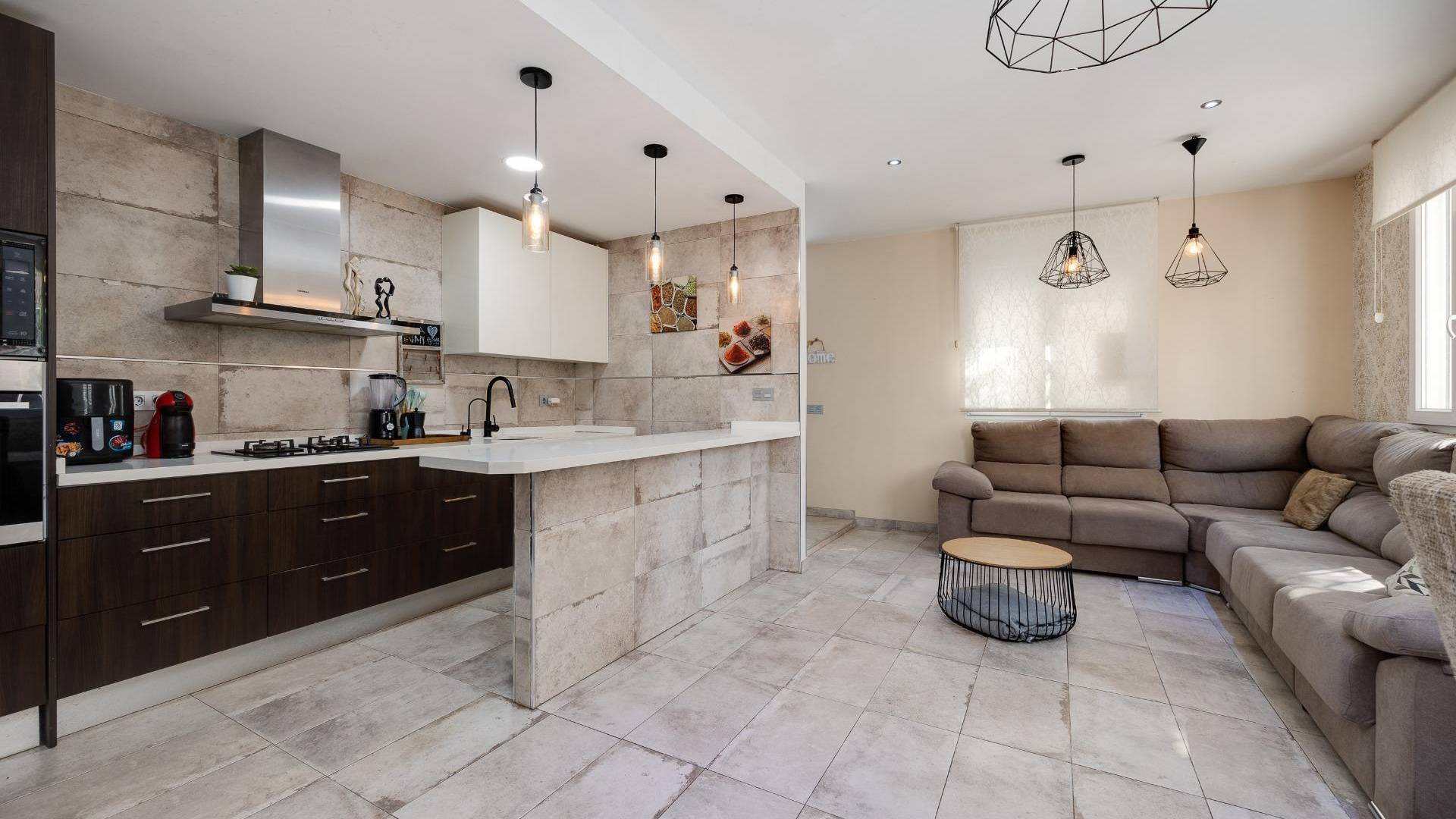 Second hand - Independent villa - Torrevieja - Centro