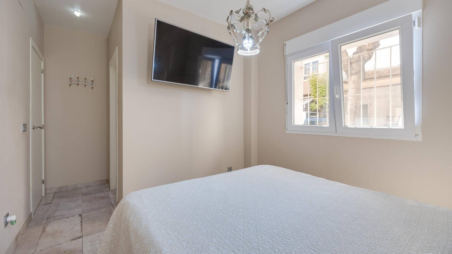 Second hand - Independent villa - Torrevieja - Centro