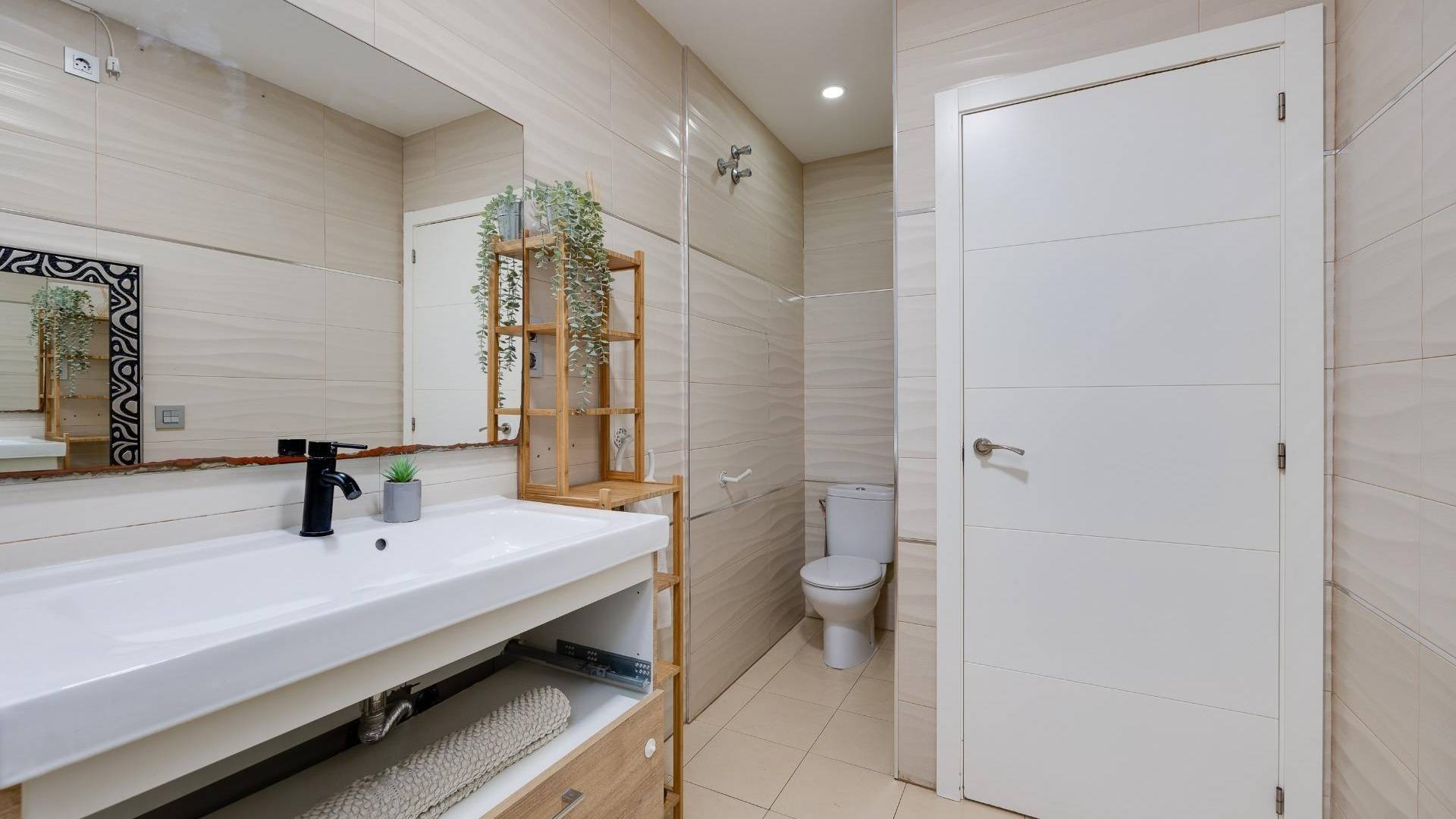 Second hand - Independent villa - Torrevieja - Centro