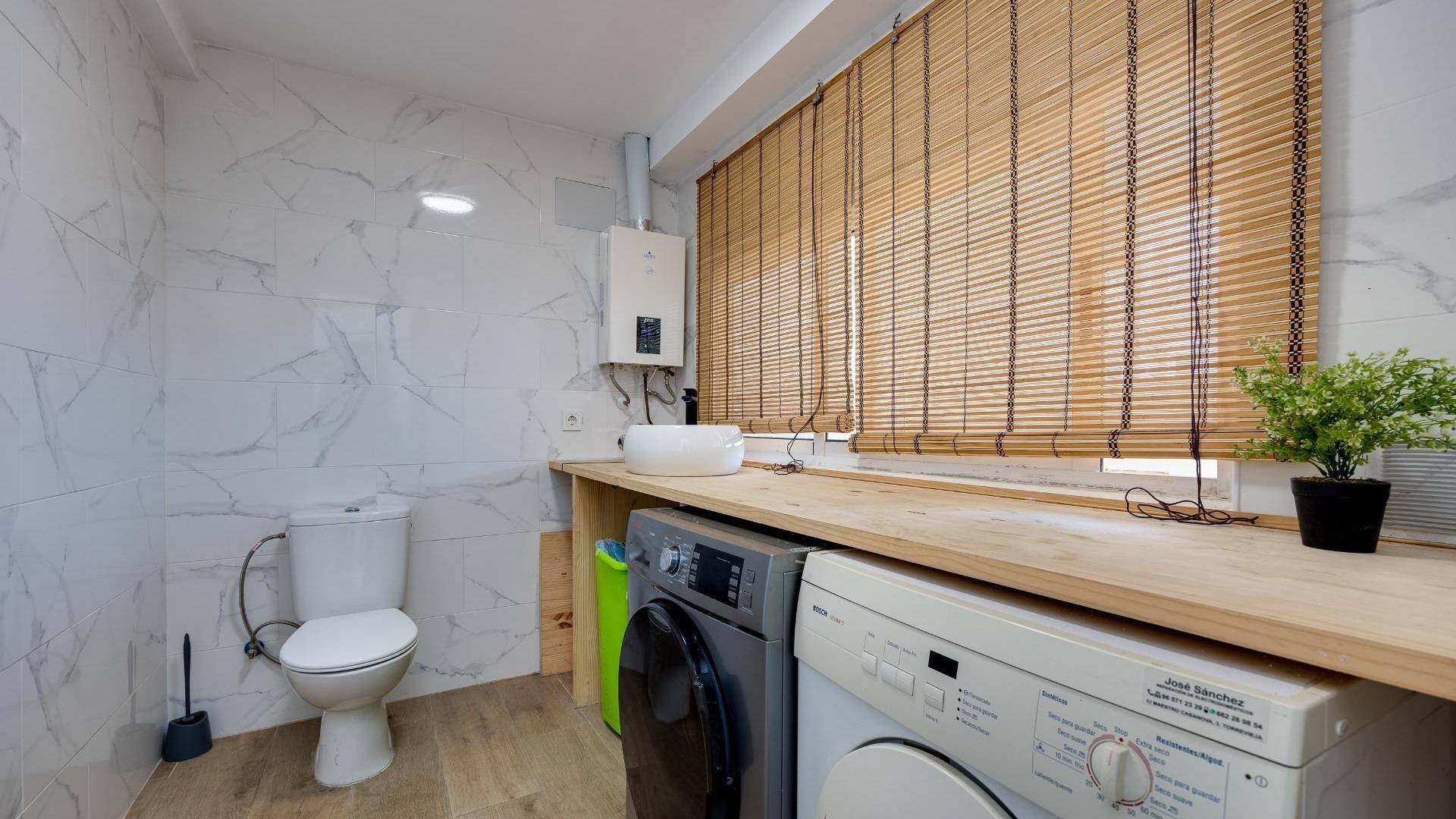 Second hand - Independent villa - Torrevieja - Centro