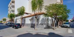 Second hand - Independent villa - Torrevieja - Centro
