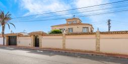 Second hand - Independent villa - Torrevieja - El Chaparral