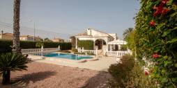 Second hand - Independent villa - Torrevieja - El Chaparral