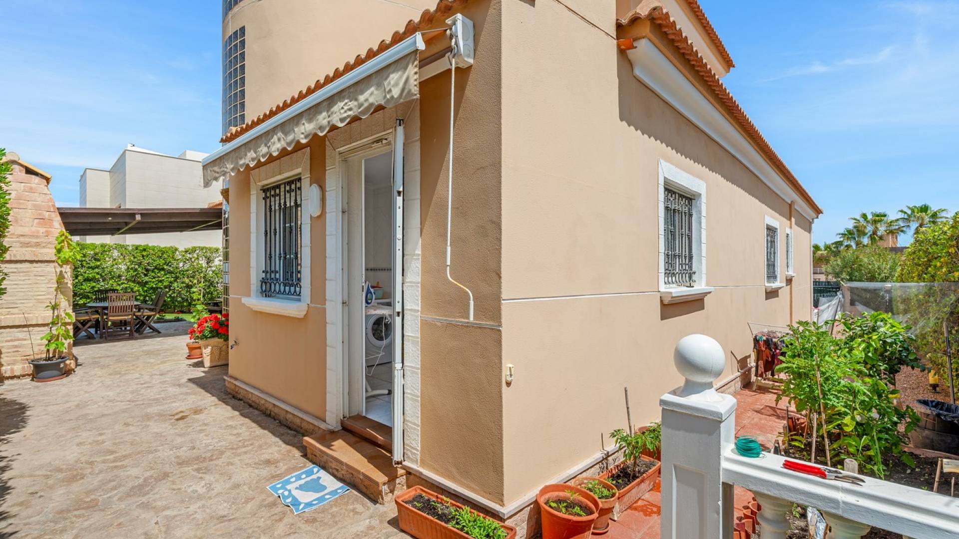 Second hand - Independent villa - Torrevieja - La Mata