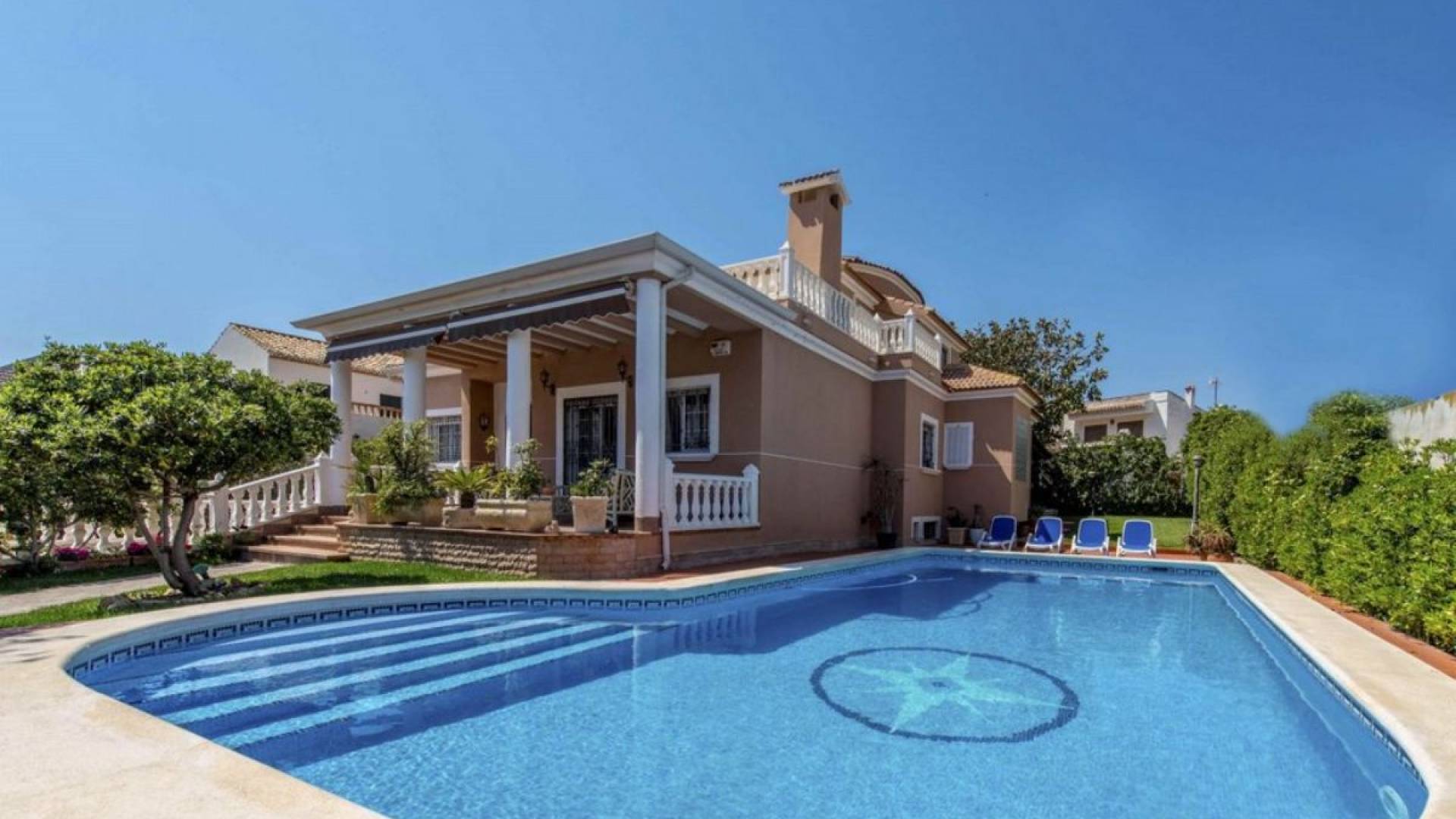 Second hand - Independent villa - Torrevieja - La Mata
