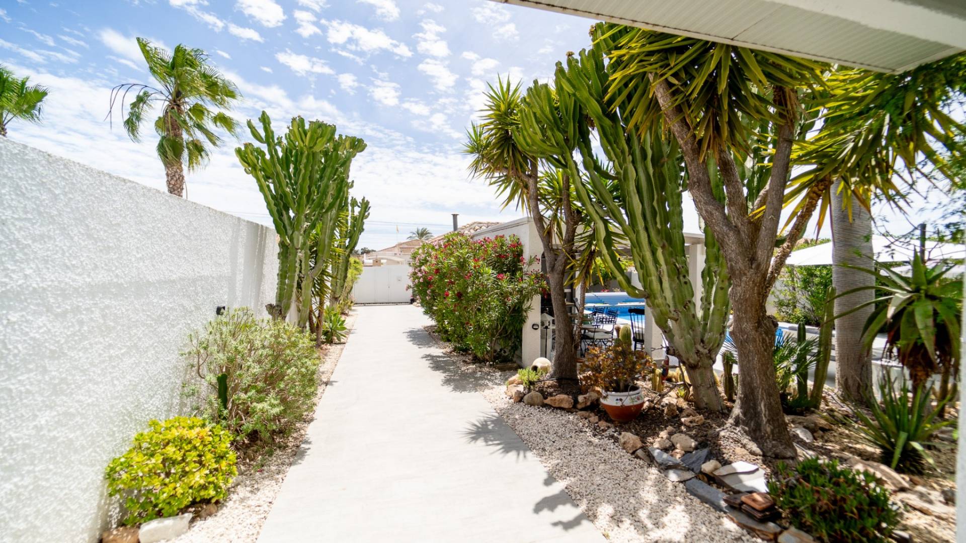 Second hand - Independent villa - Torrevieja - La Siesta - El Salado - Torreta