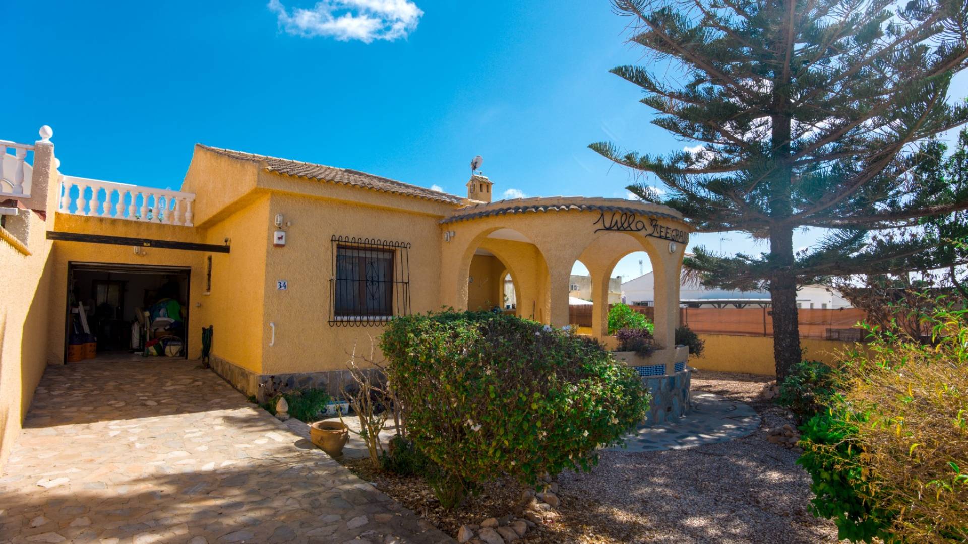 Second hand - Independent villa - Torrevieja - La Siesta