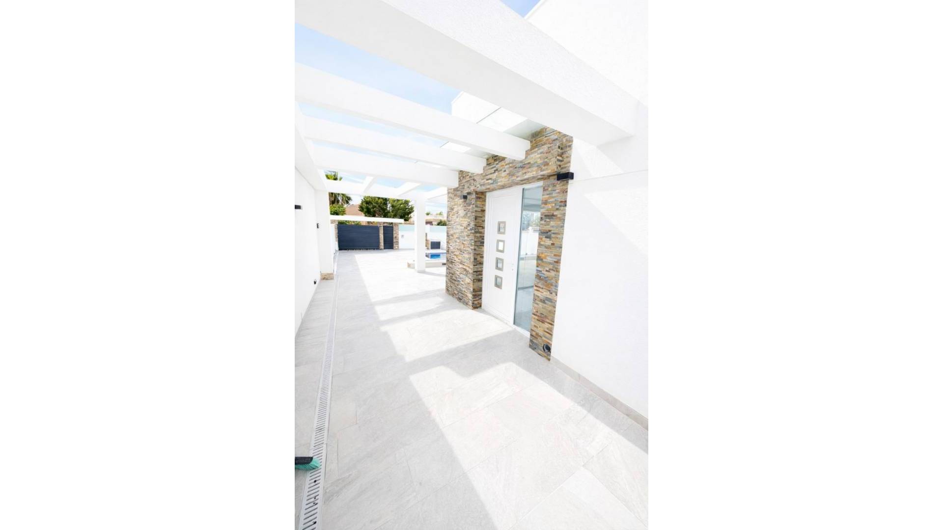 Second hand - Independent villa - Torrevieja - La siesta